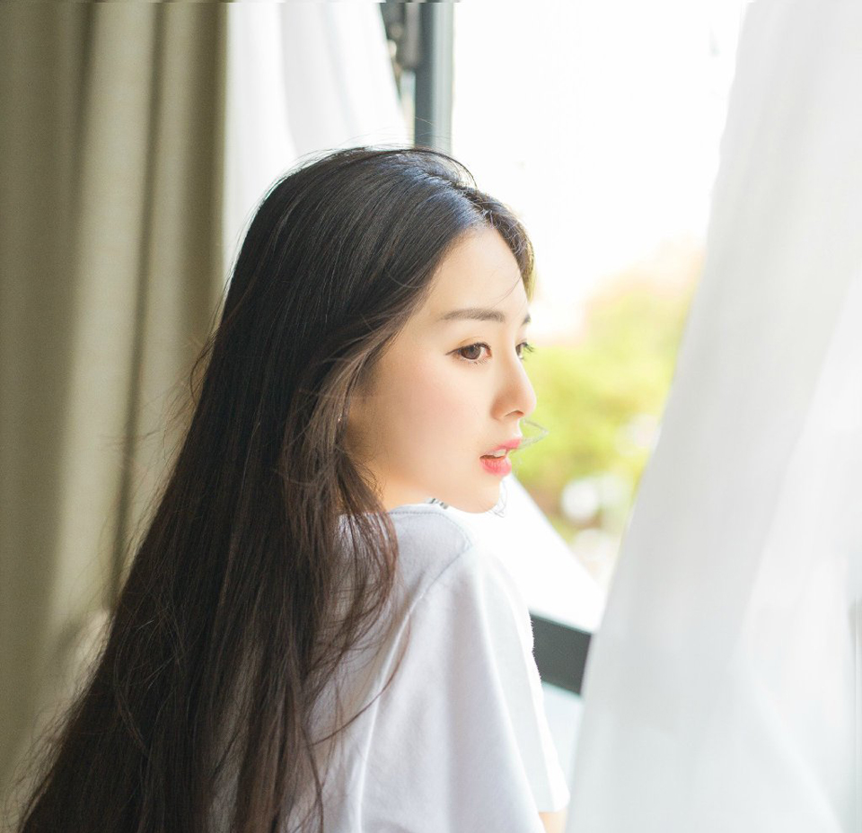 “这样会否太冒险了一些，可以等汉中兵马赶到再行上路。”邓贤苦笑道。